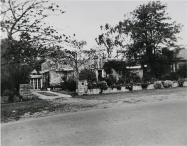 ‘House Designed by Walter Burley Griffin, Castlecrag, 1923’, Picture Willoughby Database