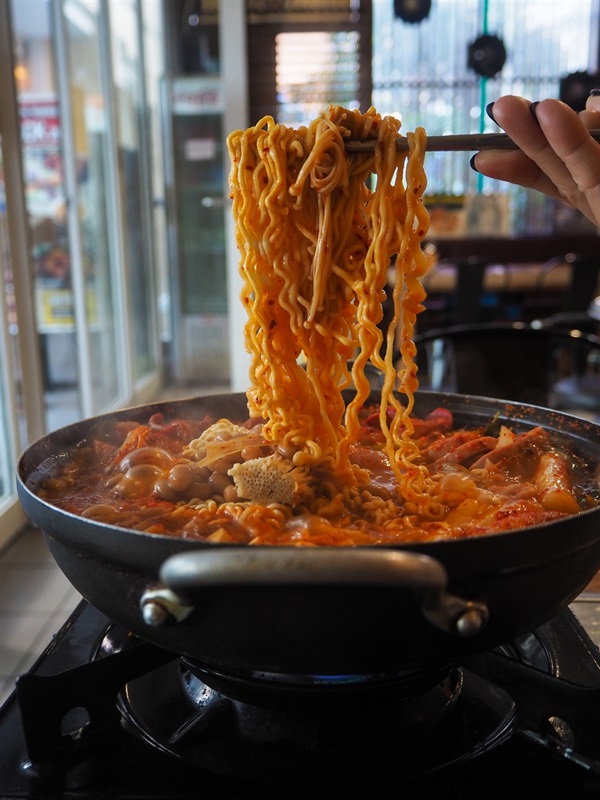 Hot Pot 3-4.jpg