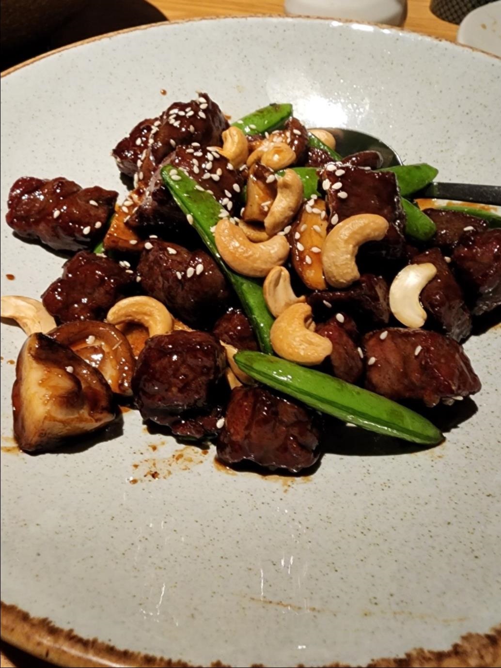 Wok-fried Wagyu Beef with Mushroom and Teriyaki Sauce 