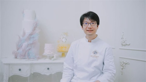 DeLovely Cake Design and Academy Founder Chatswood.jpg