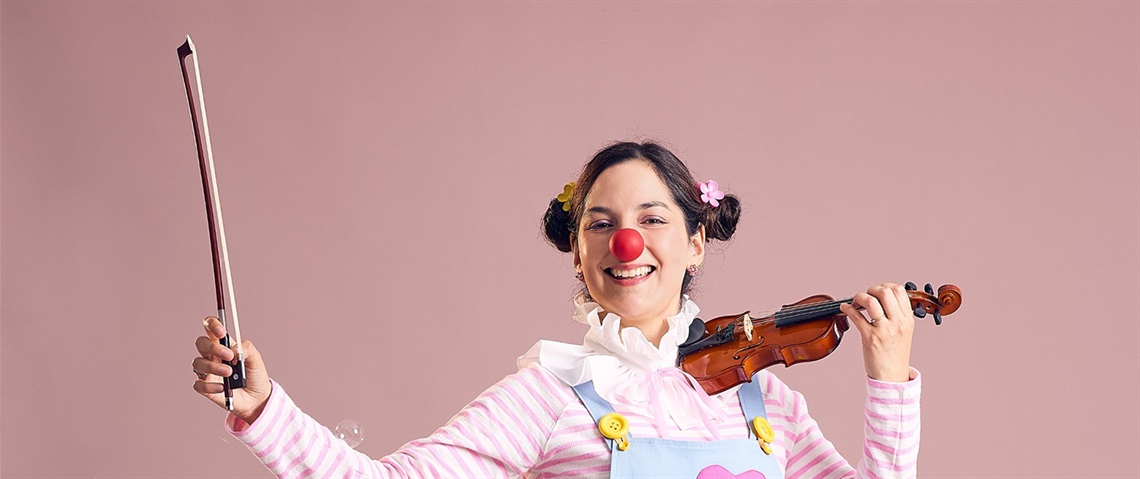 ROSIE-THE-CLOWN-JOINS-THE-ORCHESTRA-1500x630x.jpg