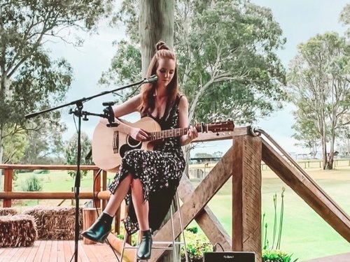 GRACE-FULLER-Vocals-Guitar-Premium-Talent-Sydney-www.artist-bookings.com.jpg